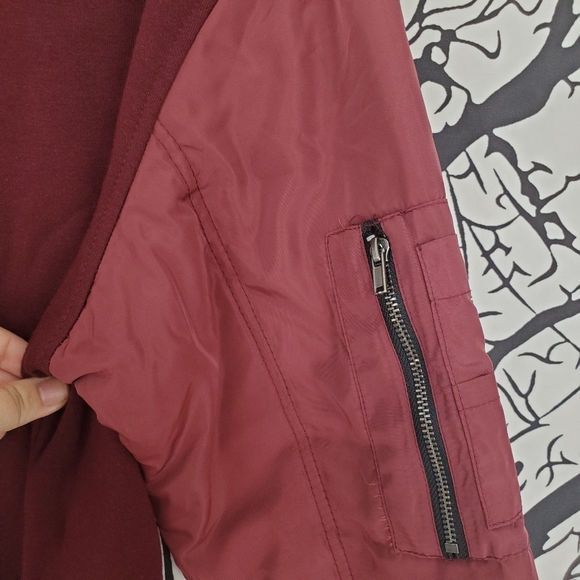 AMERICAN RAG Burgundy Sweater Sweatshirt Pull Over - Picture 4 of 8